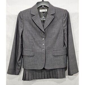 Tahari Skirt Suit Gray Pinstriped Pleated Hem Women's 10P Corporate Academia 90s